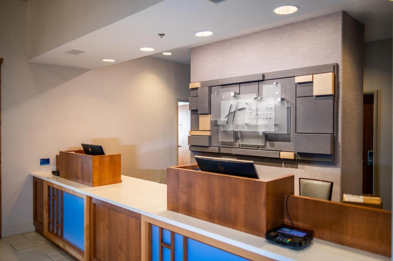Holiday Inn Express & Suites Custer-Mt Rushmore Екстериор снимка