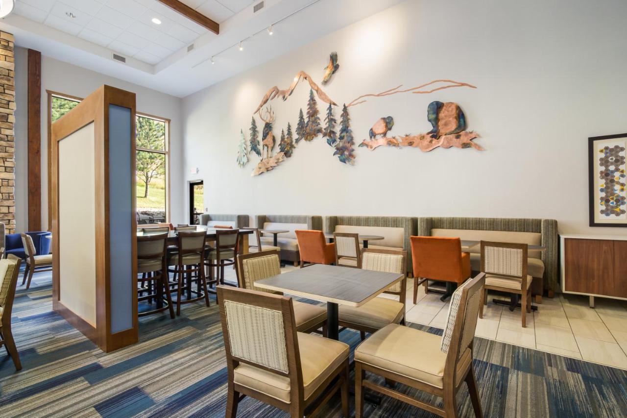 Holiday Inn Express & Suites Custer-Mt Rushmore Екстериор снимка