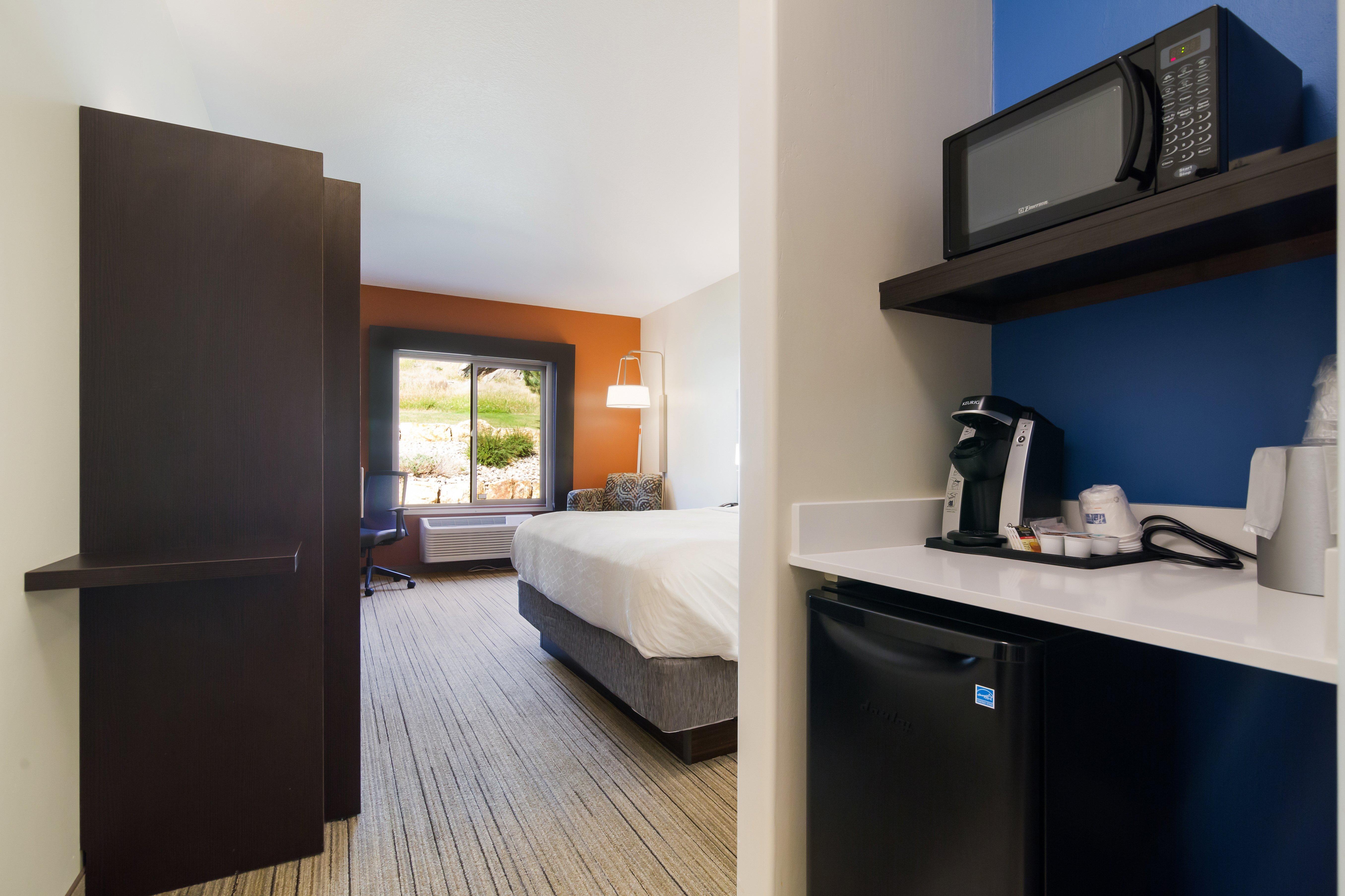 Holiday Inn Express & Suites Custer-Mt Rushmore Екстериор снимка